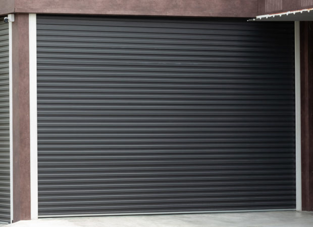 installer un rideau métallique à lames pleines Maisons Laffitte