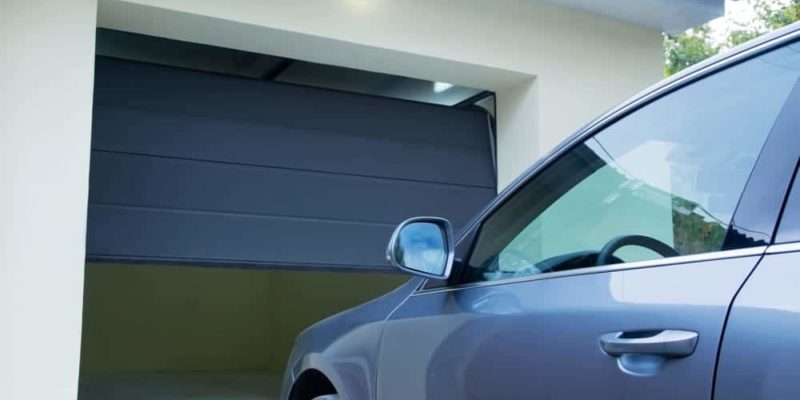 installation de porte de garage sectionnelle Nanterre