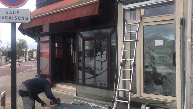 Installation rideau metallique Le Bourget