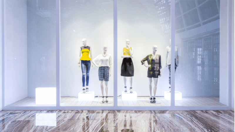 aménagement de la vitrine d’un magasin