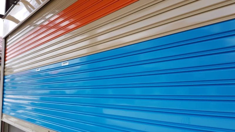 Installation rideau métallique Louvres