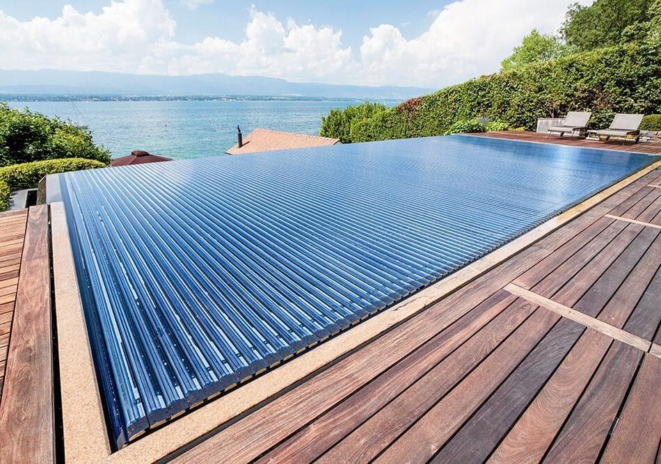 Volet roulant solaire piscine
