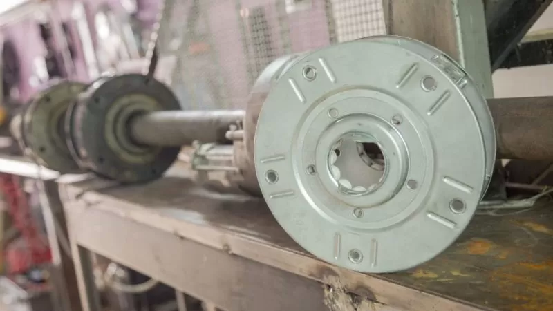 ajout de moteur pour rideau métallique à Houilles ajout de moteur pour grille et rideau métallique à Houilles