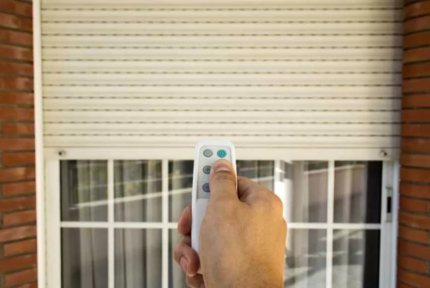 Image Comment réparer un volet roulant électrique qui ne remonte plus ?
