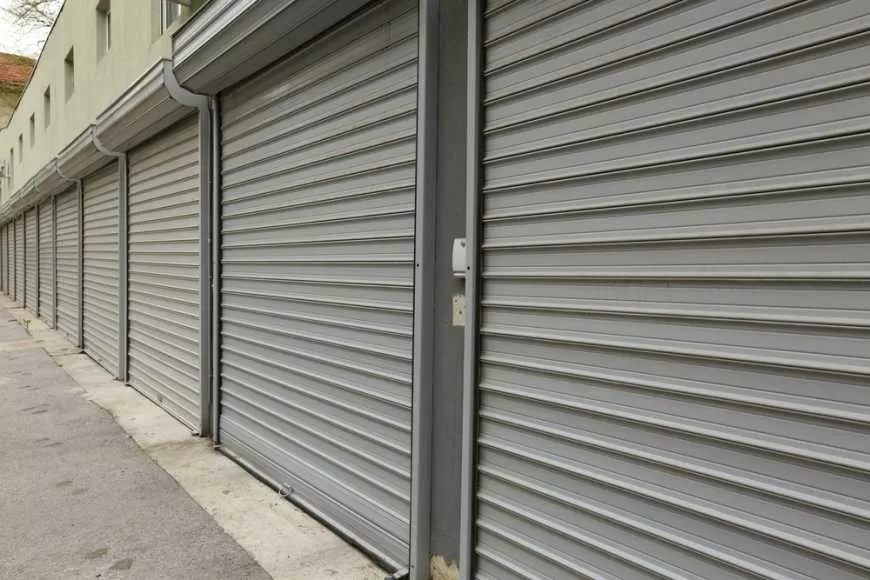 Image Comment démonter un rideau métallique ?