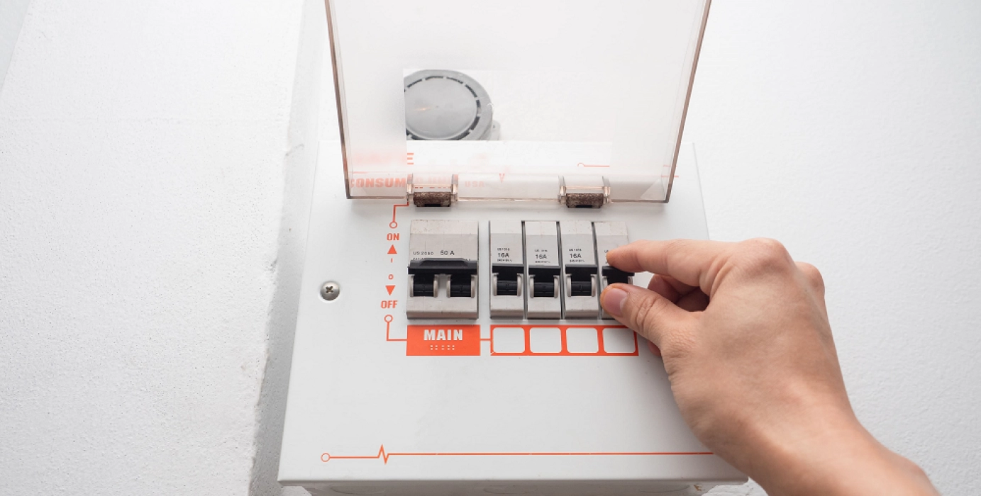Image Quel disjoncteur pour un moteur de portail électrique ?