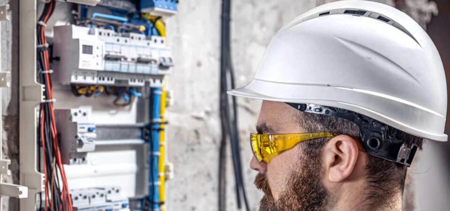 Image 4 astuces pour trouver un électricien professionnel