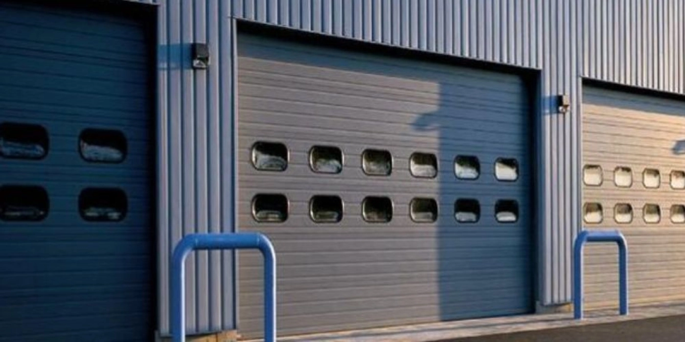 réparation porte sectionnelle industrielle à Fontenay-Trésigny