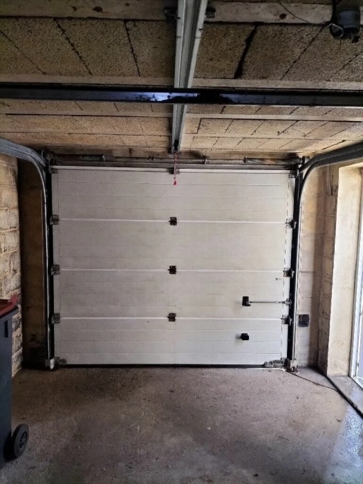 Dépannage de porte sectionnelle à Montreuil